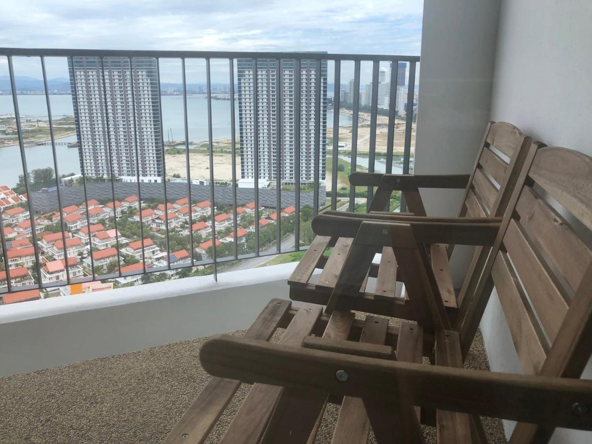 Seaview Water Purify Cozy Comfortable For Short & Long Stay In The Landmark By Katana George Town Exterior photo
