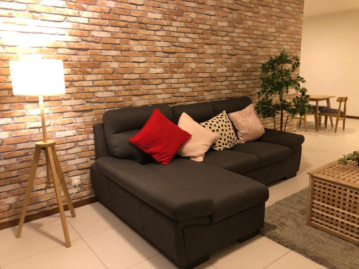 Seaview Water Purify Cozy Comfortable For Short & Long Stay In The Landmark By Katana George Town Exterior photo