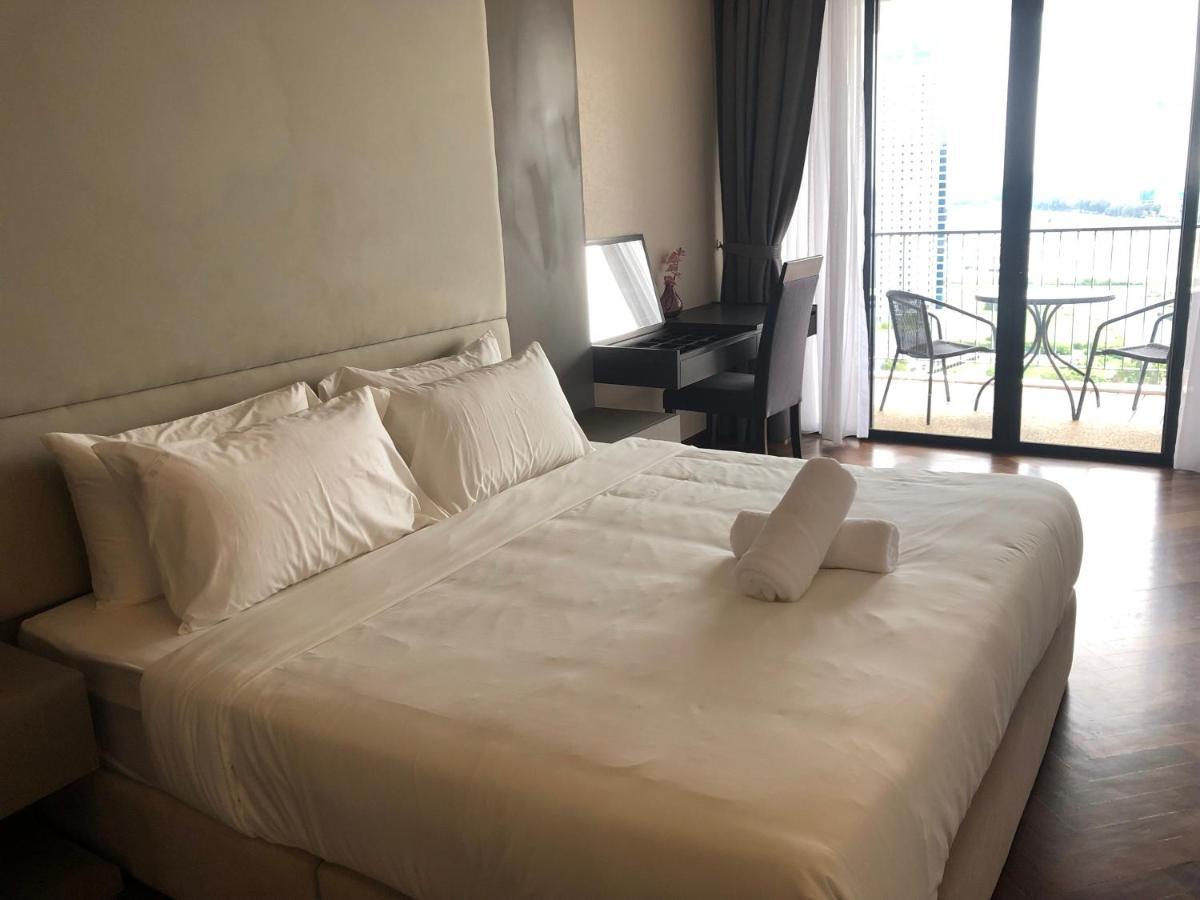 Seaview Water Purify Cozy Comfortable For Short & Long Stay In The Landmark By Katana George Town Exterior photo