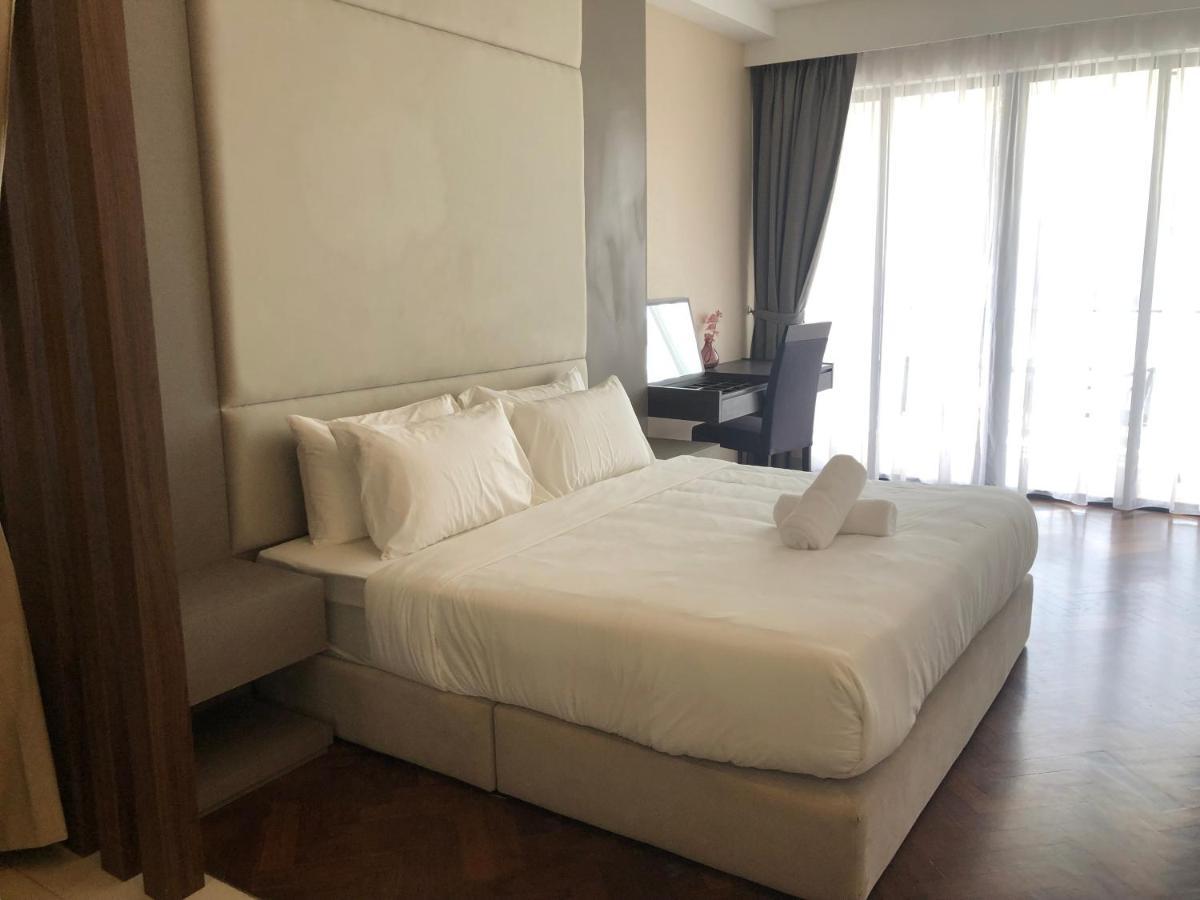 Seaview Water Purify Cozy Comfortable For Short & Long Stay In The Landmark By Katana George Town Exterior photo