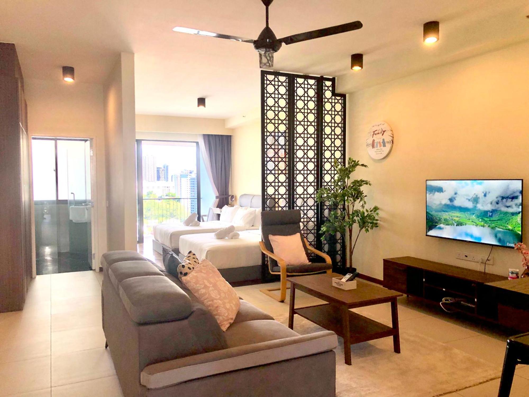 Seaview Water Purify Cozy Comfortable For Short & Long Stay In The Landmark By Katana George Town Exterior photo