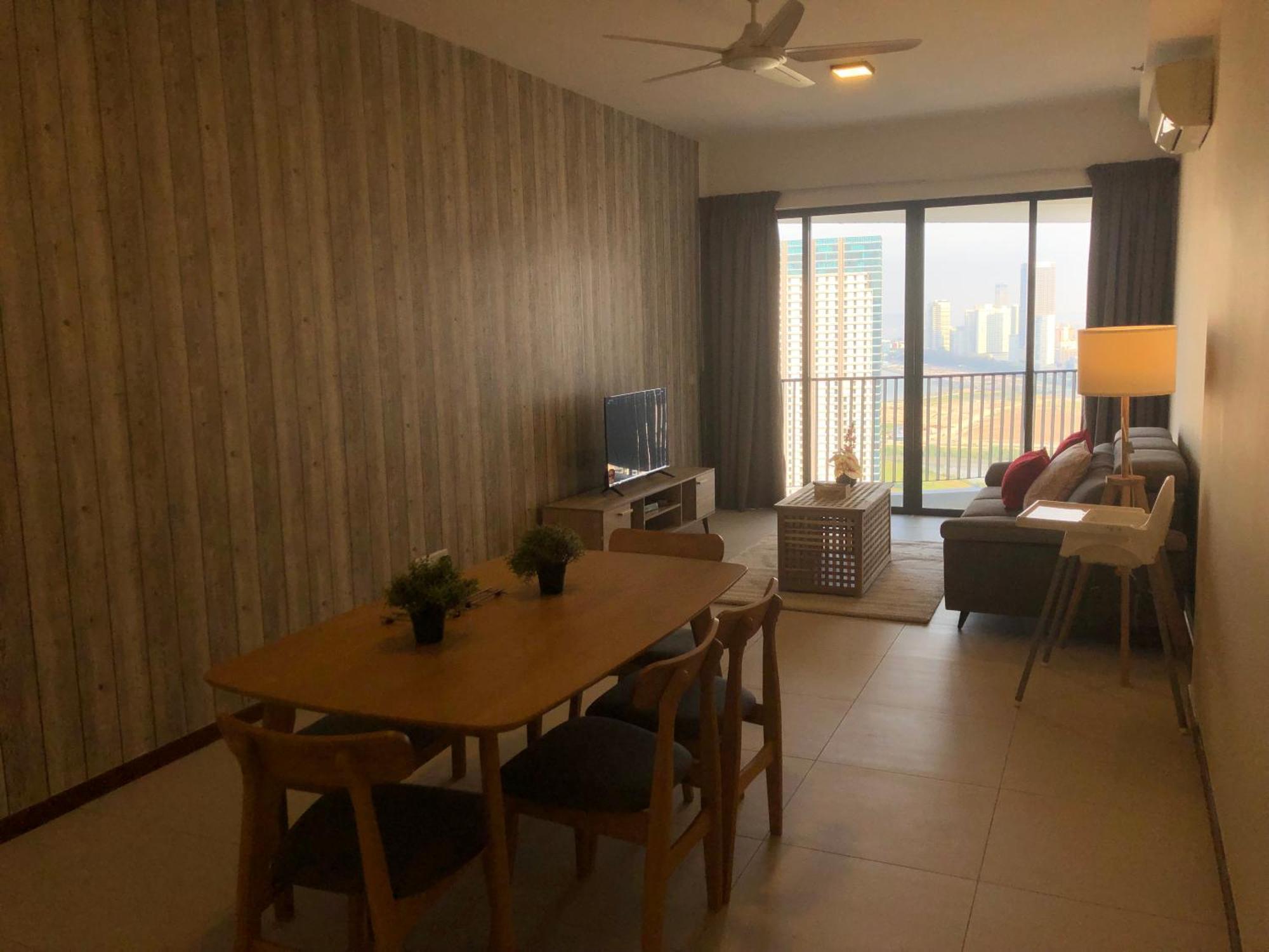 Seaview Water Purify Cozy Comfortable For Short & Long Stay In The Landmark By Katana George Town Exterior photo
