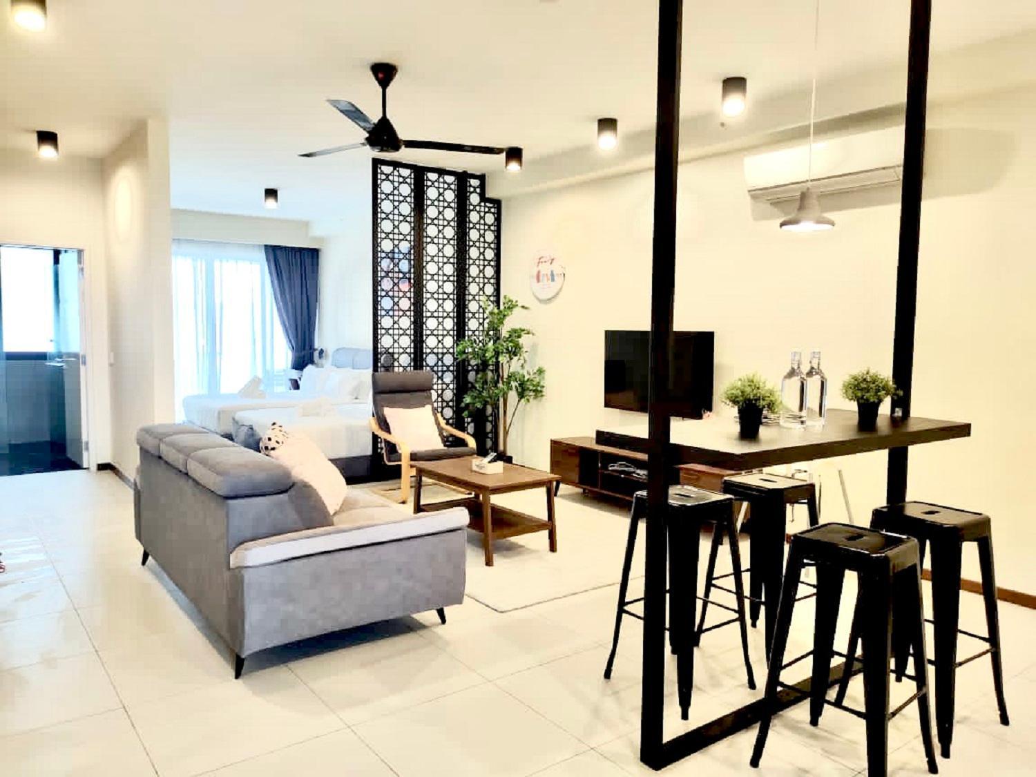 Seaview Water Purify Cozy Comfortable For Short & Long Stay In The Landmark By Katana George Town Exterior photo