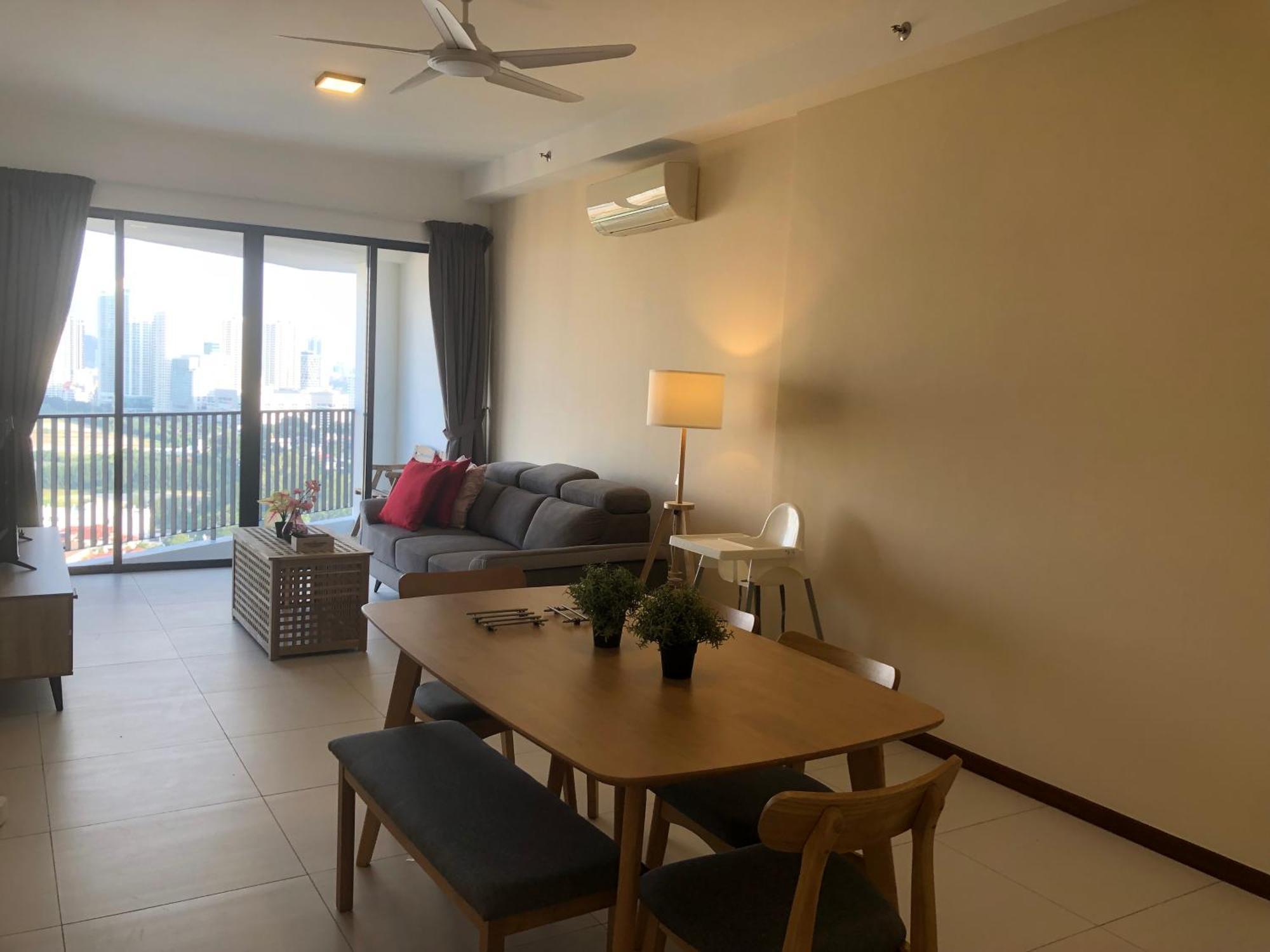 Seaview Water Purify Cozy Comfortable For Short & Long Stay In The Landmark By Katana George Town Exterior photo